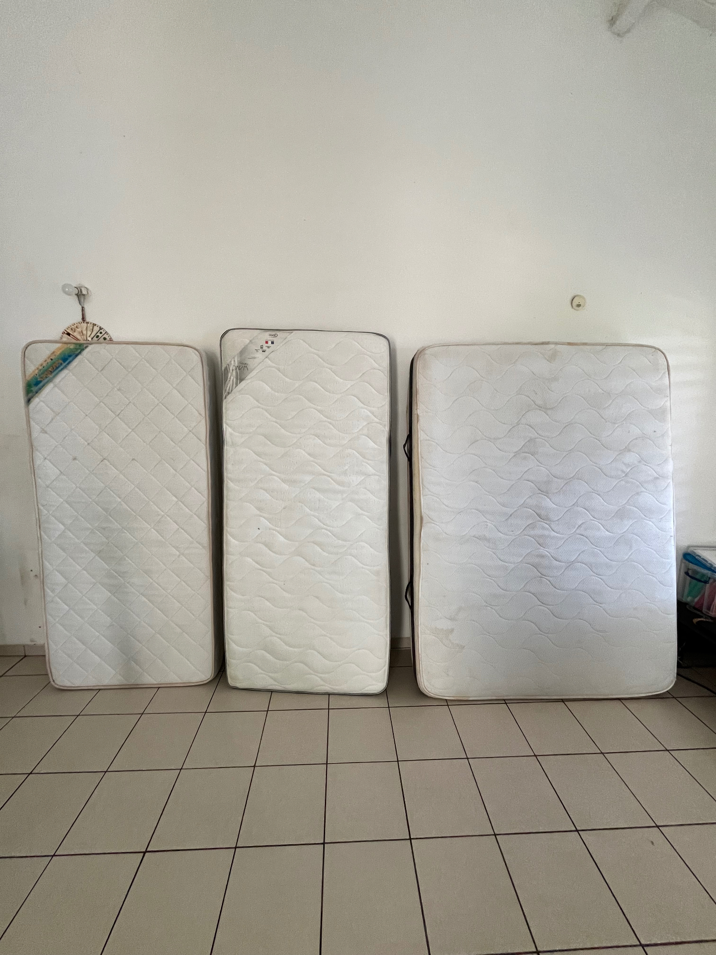 Ensemble de trois matelas — après nettoyage FresHome